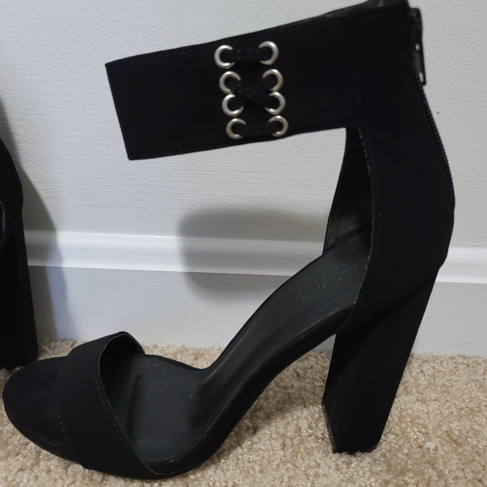 Black Charlotte Russe Heels